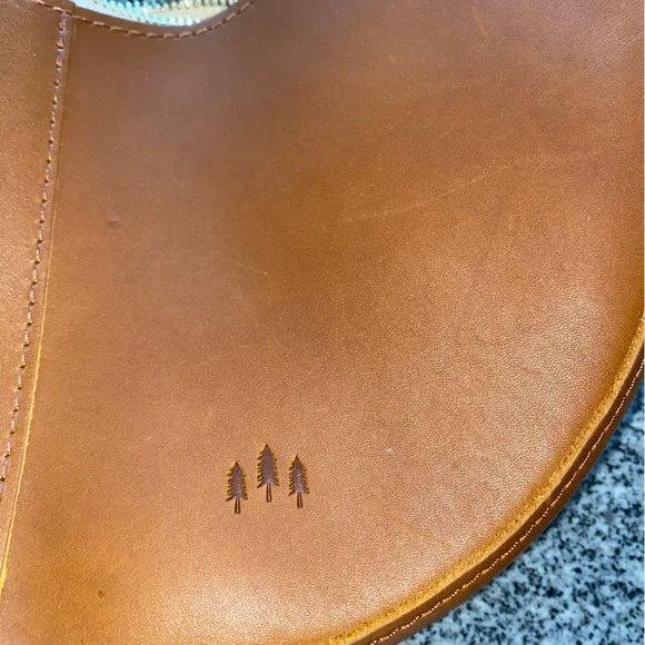 Portland Leather Goods Nora Bag in Honey - Picture 4 of 10